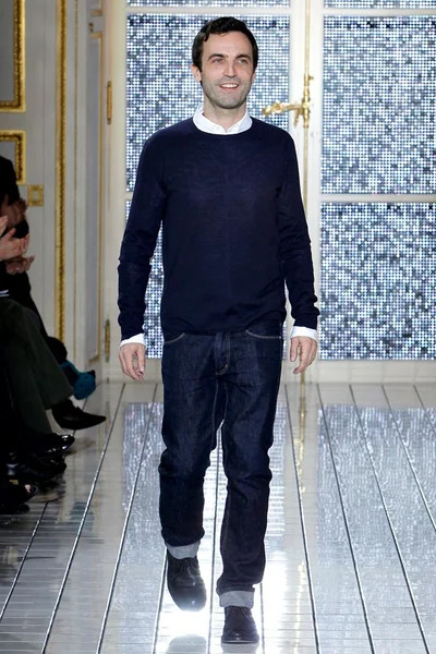 Look 35